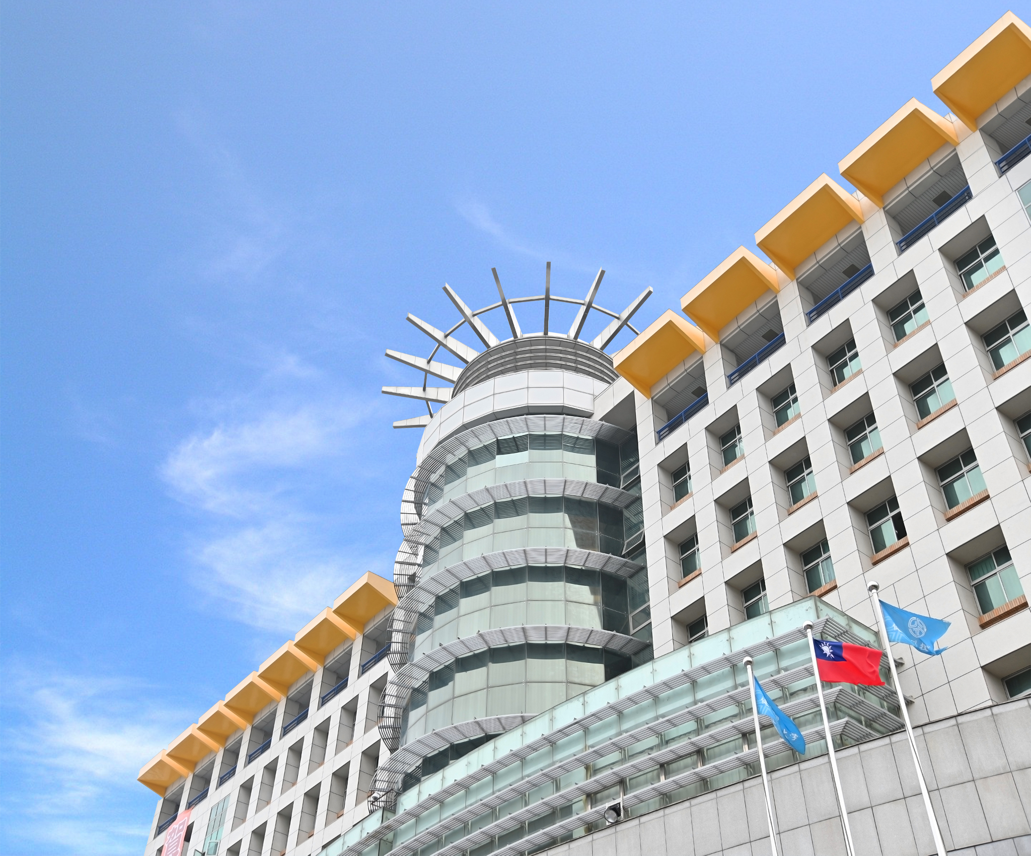 行政大樓外觀照片