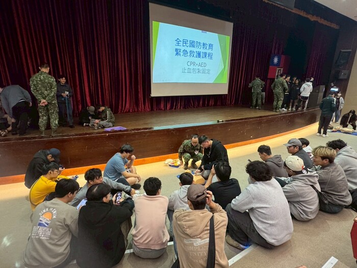 全民國防教育緊急救護與應變-CPR實作教學圖片
